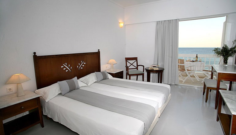 4* Tinos Beach Hotel
